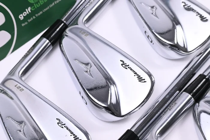 Mizuno Pro 221 Irons / 4-PW / X-Flex Dynamic Gold 120 X100 Shafts